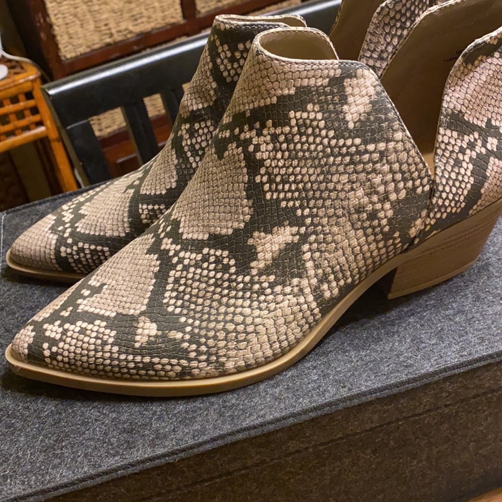 Snake print bootie!